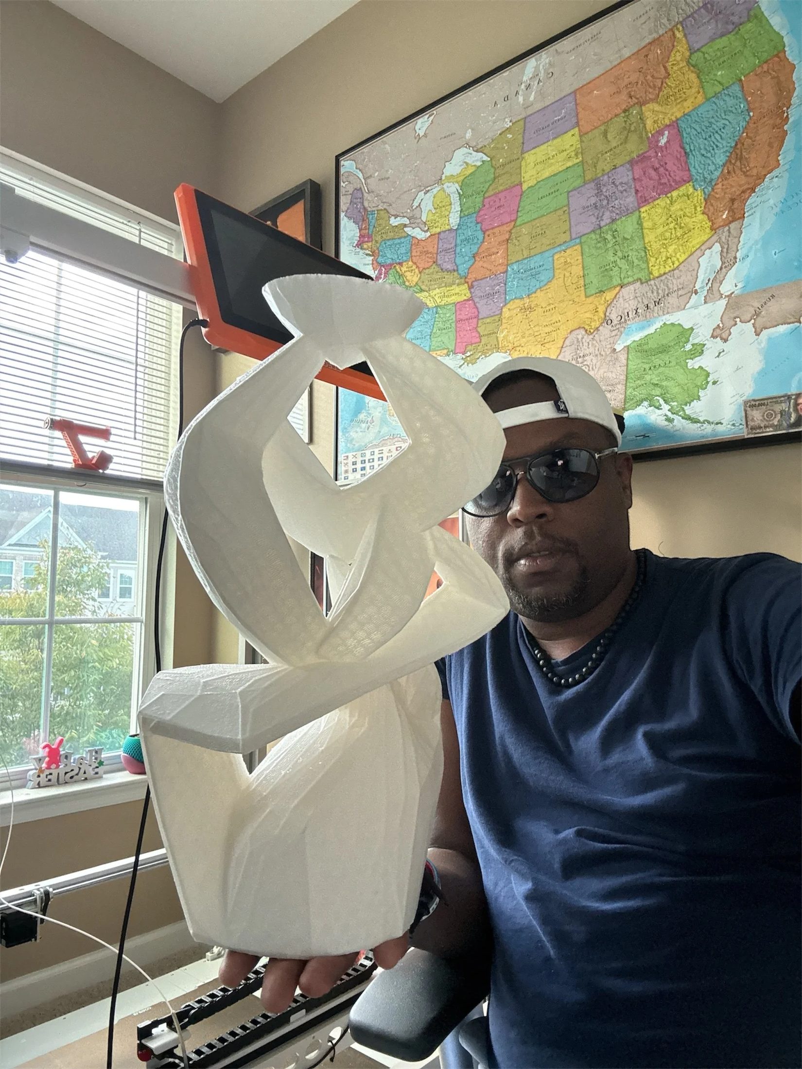 Blizo Abstract Sculpture