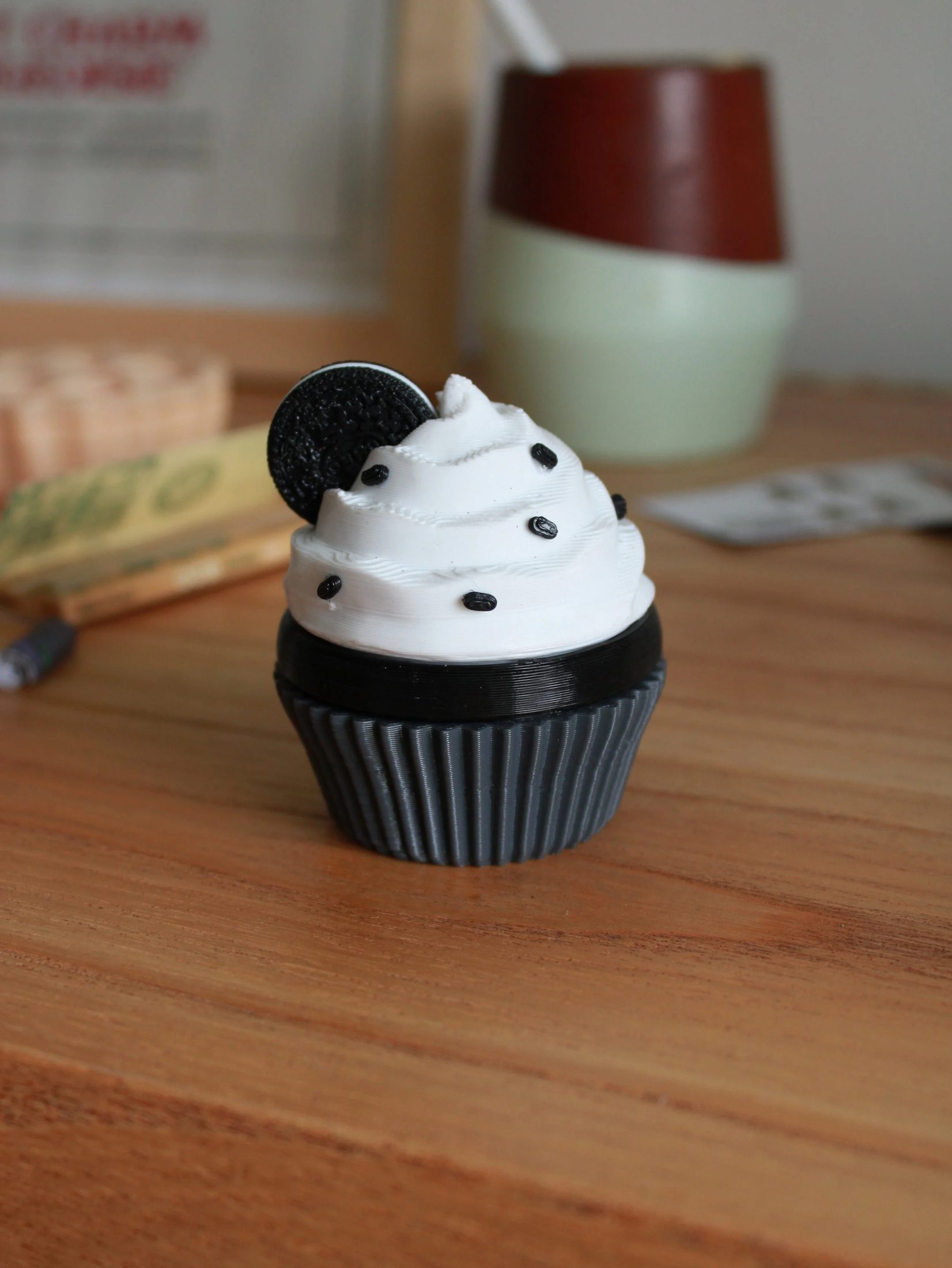 Cookies & Cream Cupcake Grinder