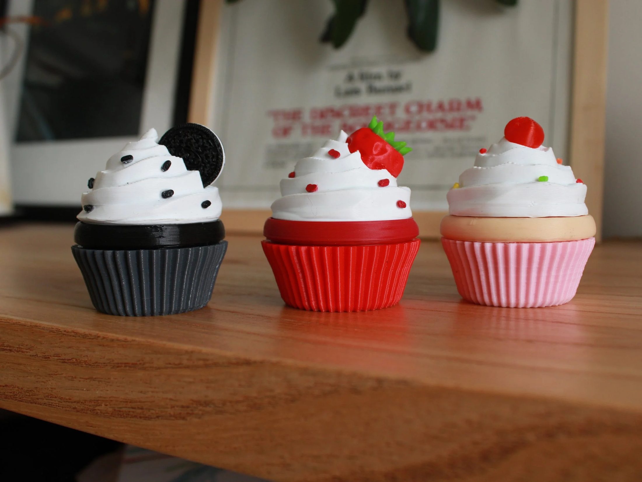 Cookies & Cream Cupcake Grinder