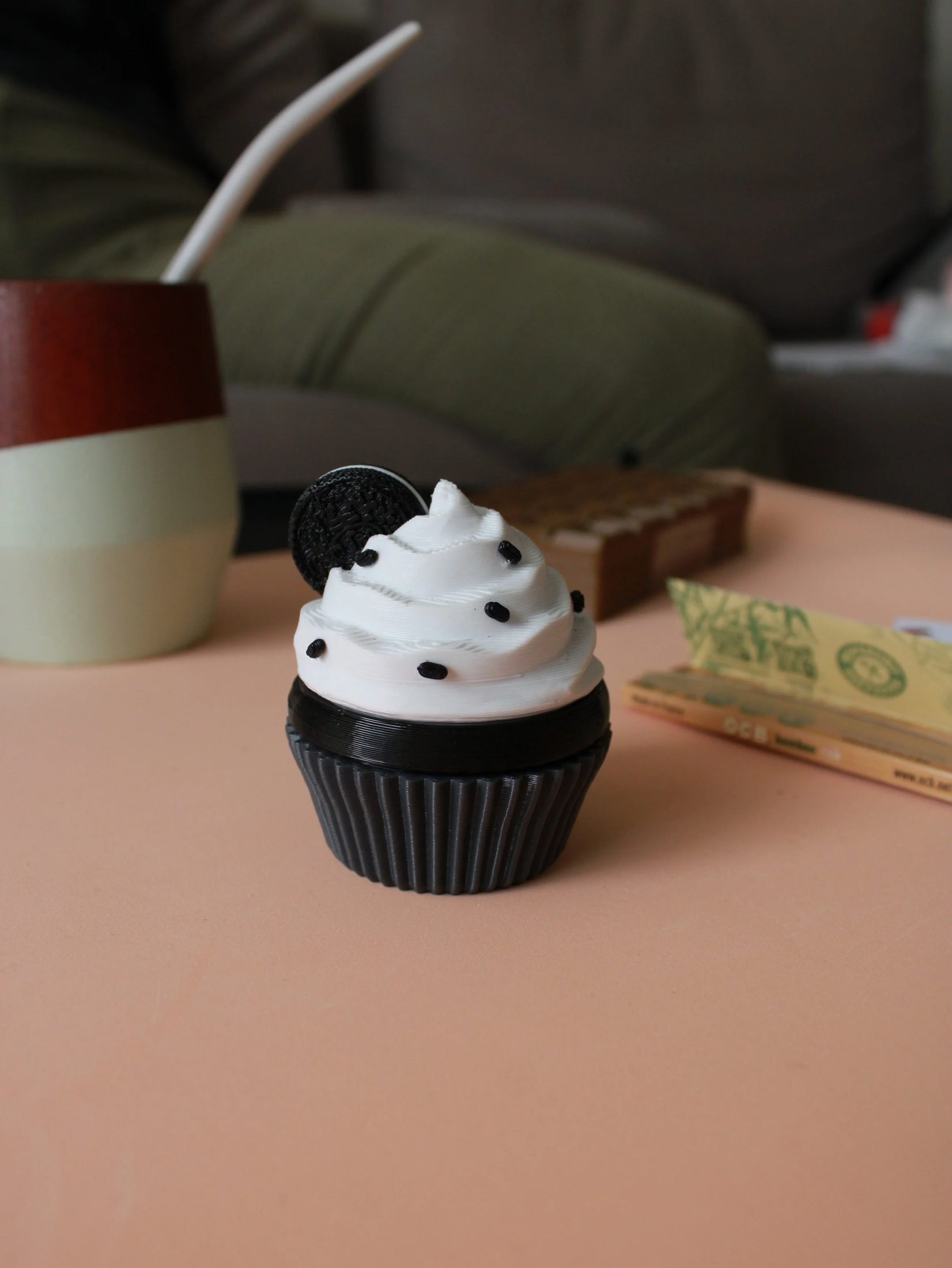 Cookies & Cream Cupcake Grinder