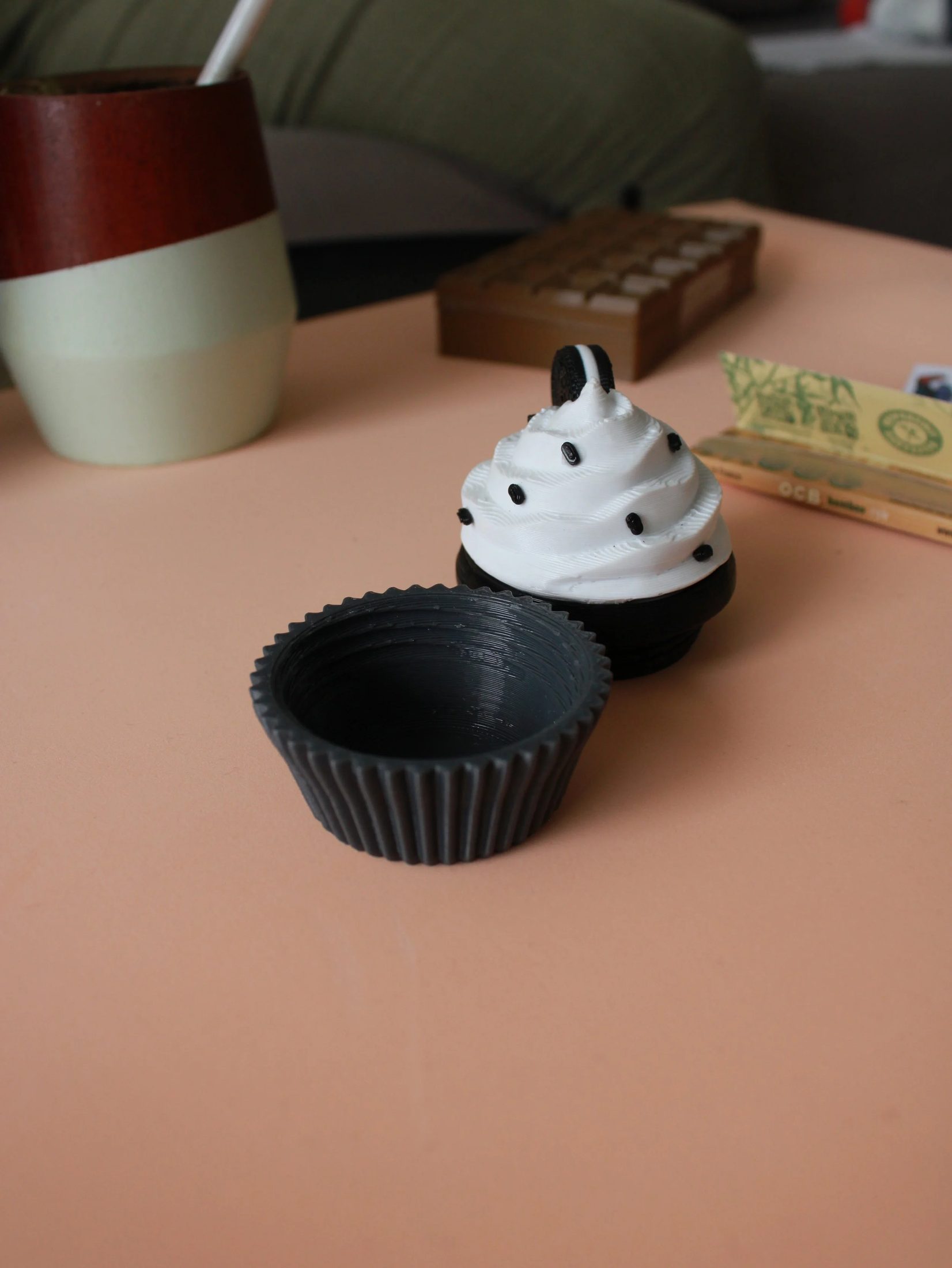 Cookies & Cream Cupcake Grinder