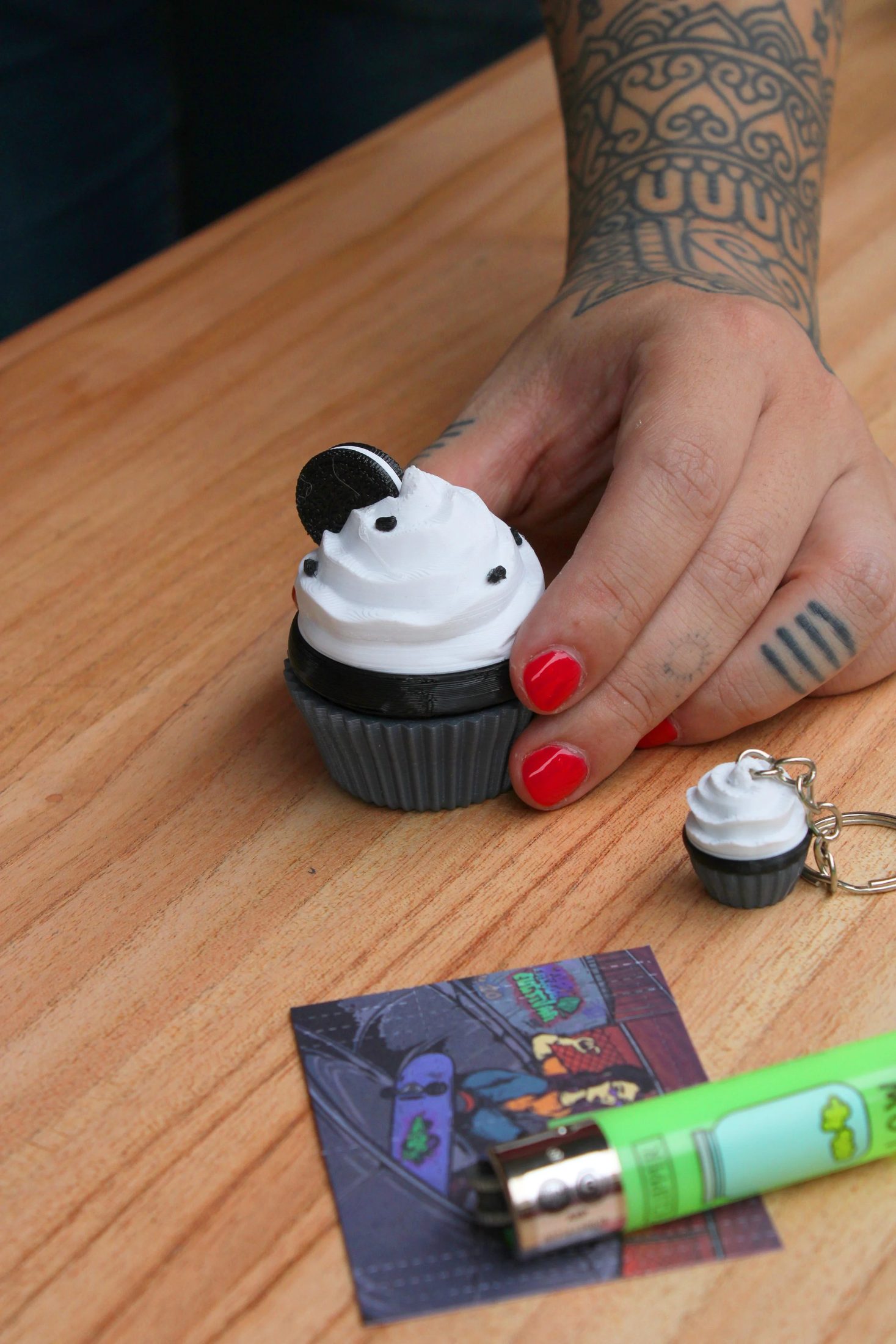 Cookies & Cream Cupcake Grinder