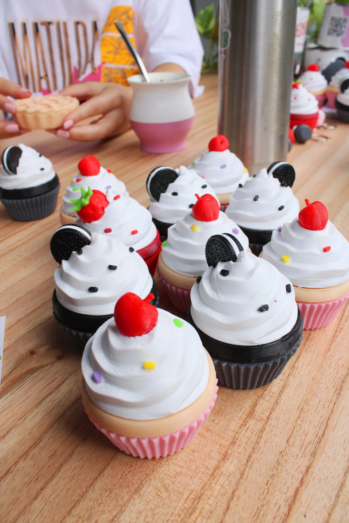 Cookies & Cream Cupcake Grinder