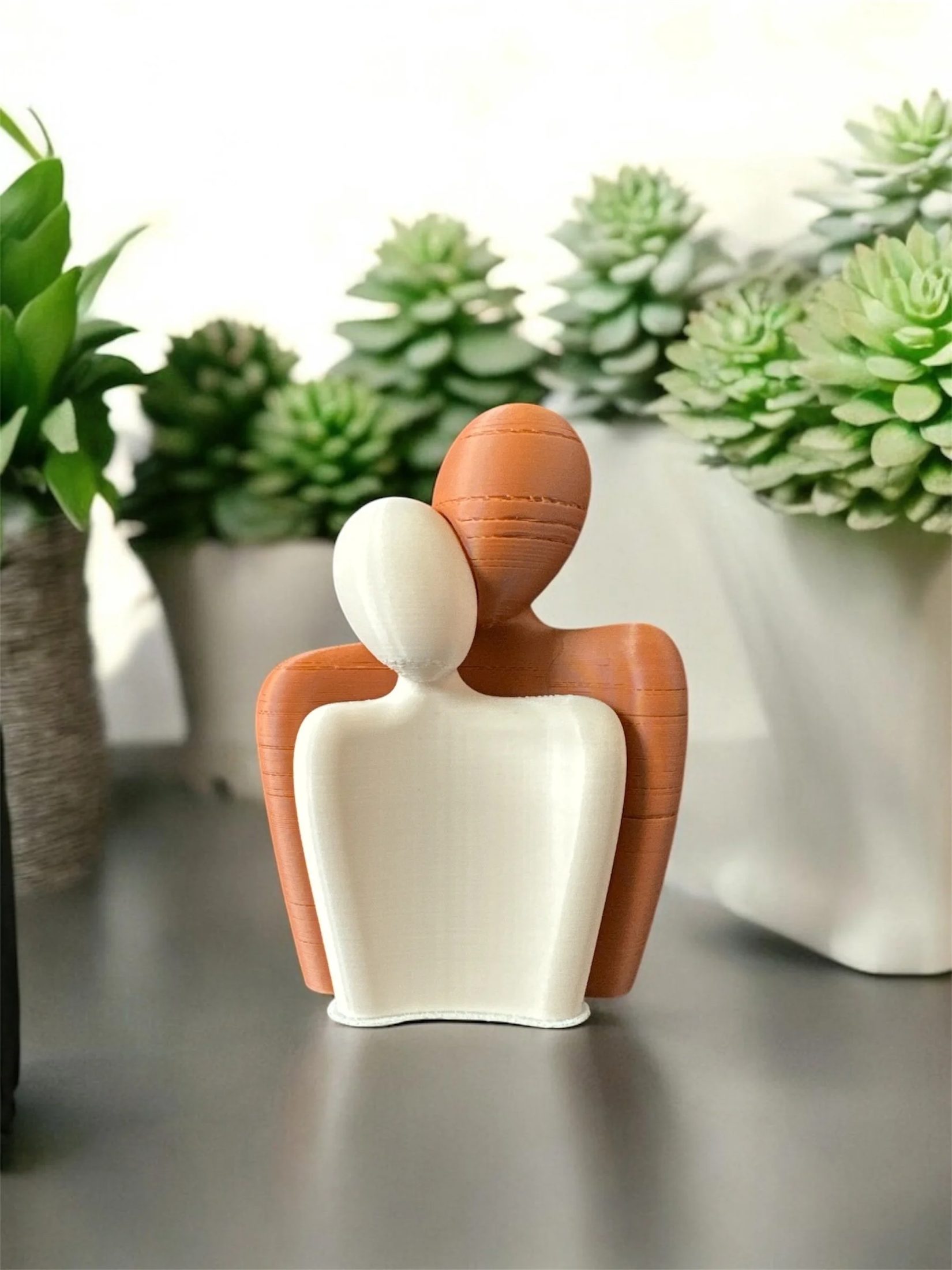 💕 Couple Sculpture