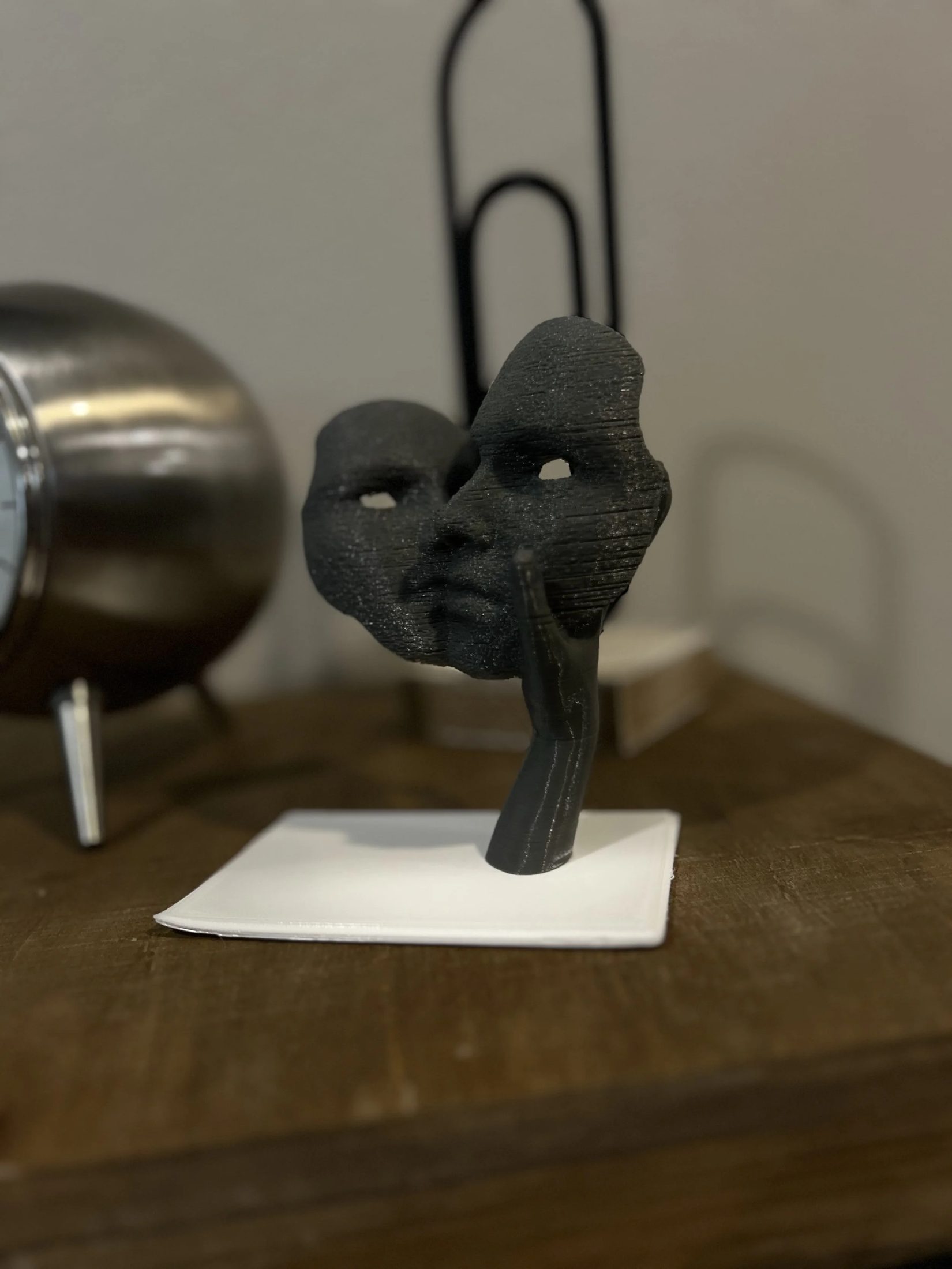No Face Sculptor 🎭✨