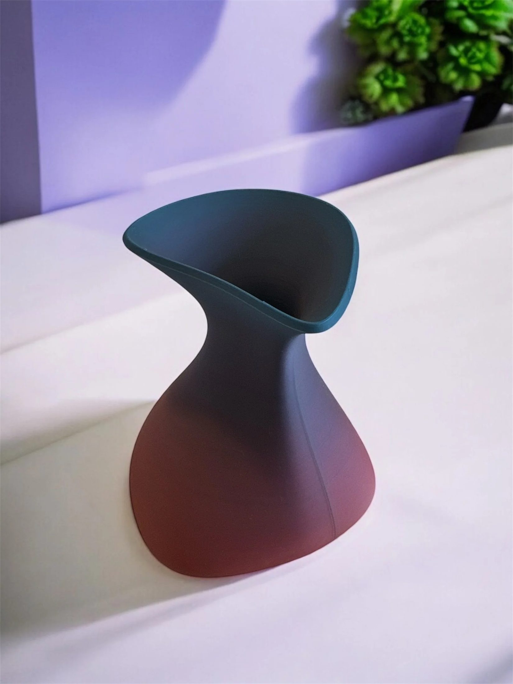 Uniform Shaped Vase With - Narrow Spout